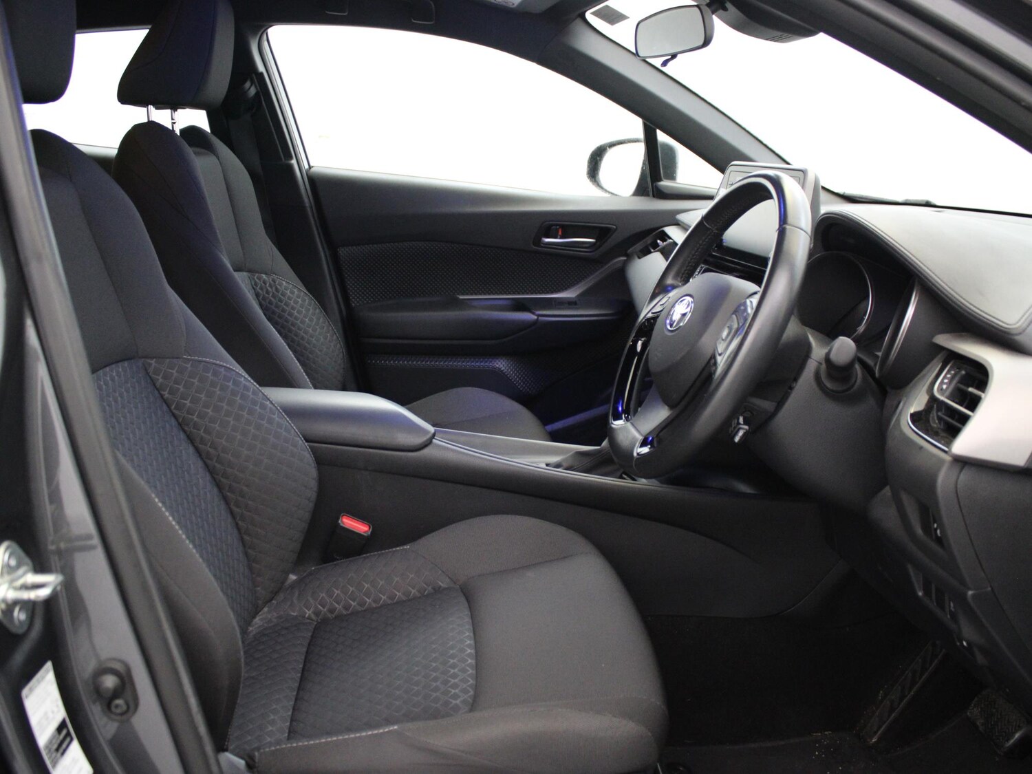 Used Toyota C-HR 2022 for sale - 75850556: Photo 9