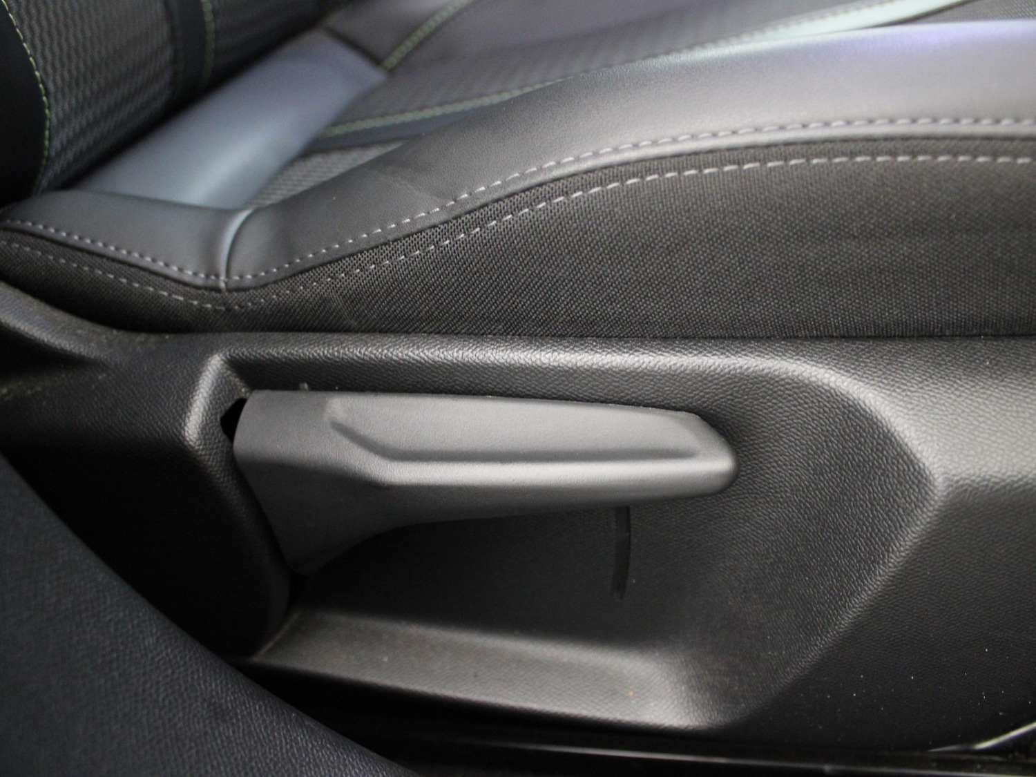 Used Peugeot 2008 2023 for sale - 76916456: Photo 10