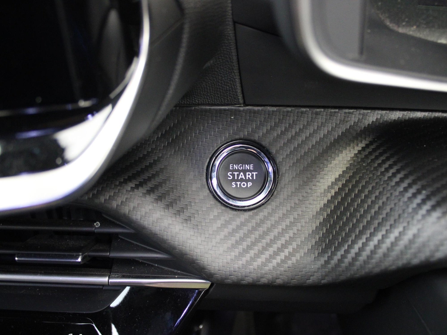 Used Peugeot 2008 2023 for sale - 76916456: Photo 16