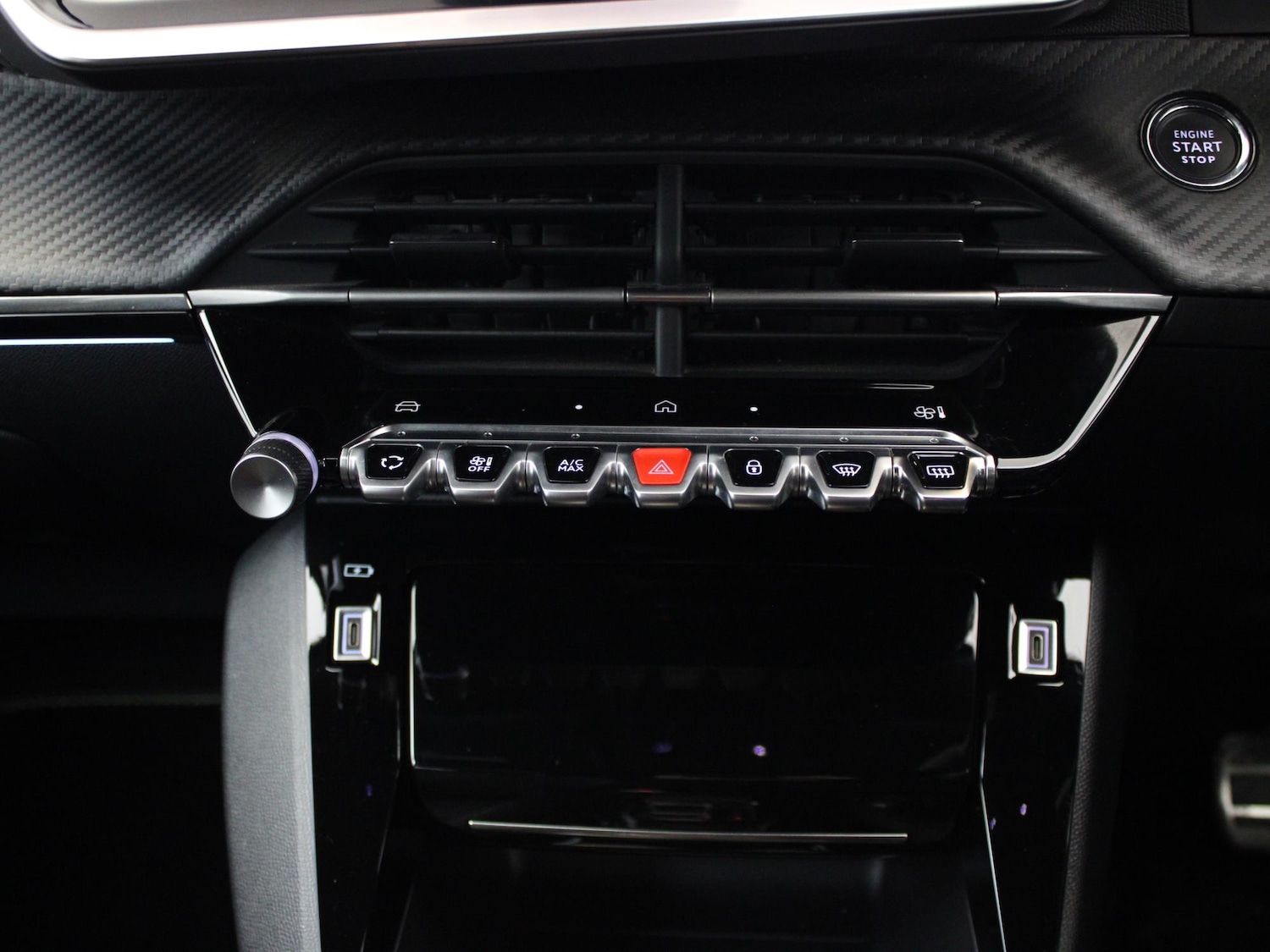 Used Peugeot 2008 2023 for sale - 76916456: Photo 29