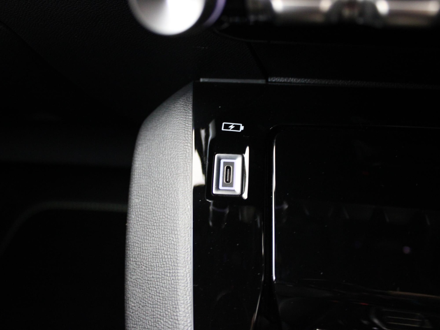 Used Peugeot 2008 2023 for sale - 76916456: Photo 30