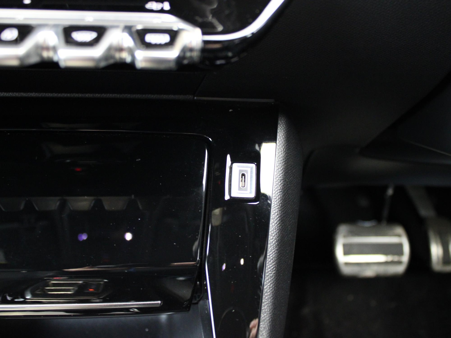 Used Peugeot 2008 2023 for sale - 76916456: Photo 31