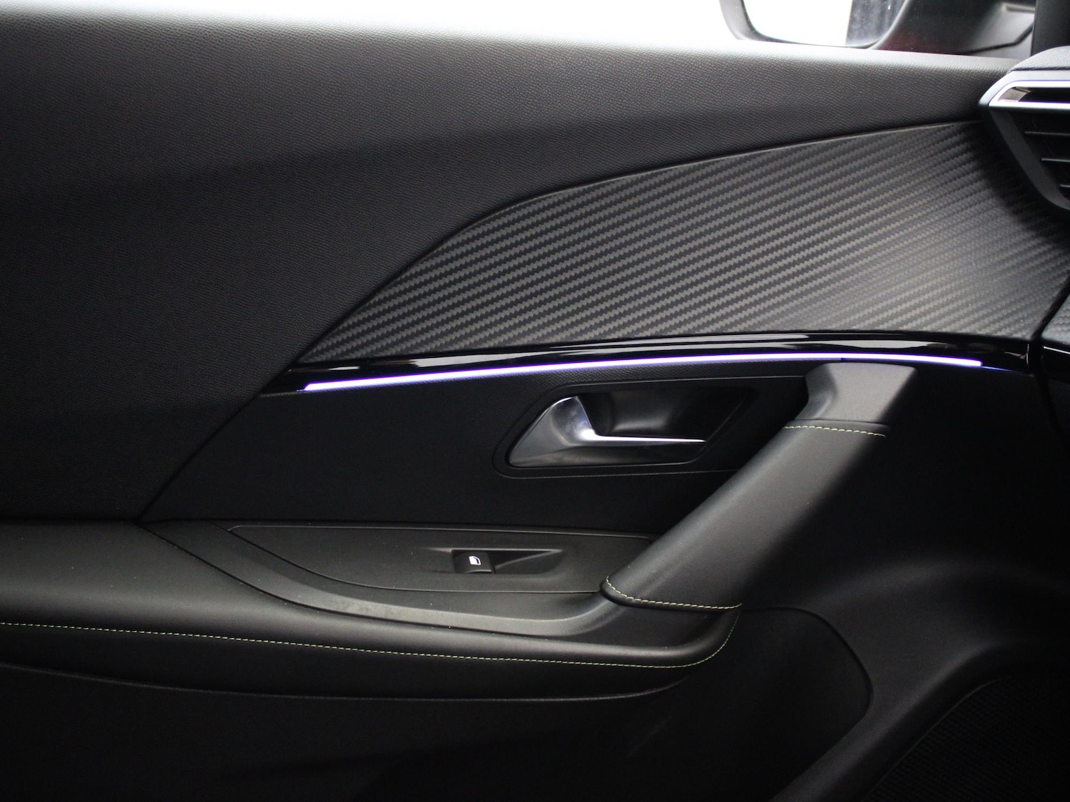 Used Peugeot 2008 2023 for sale - 76916456: Photo 33