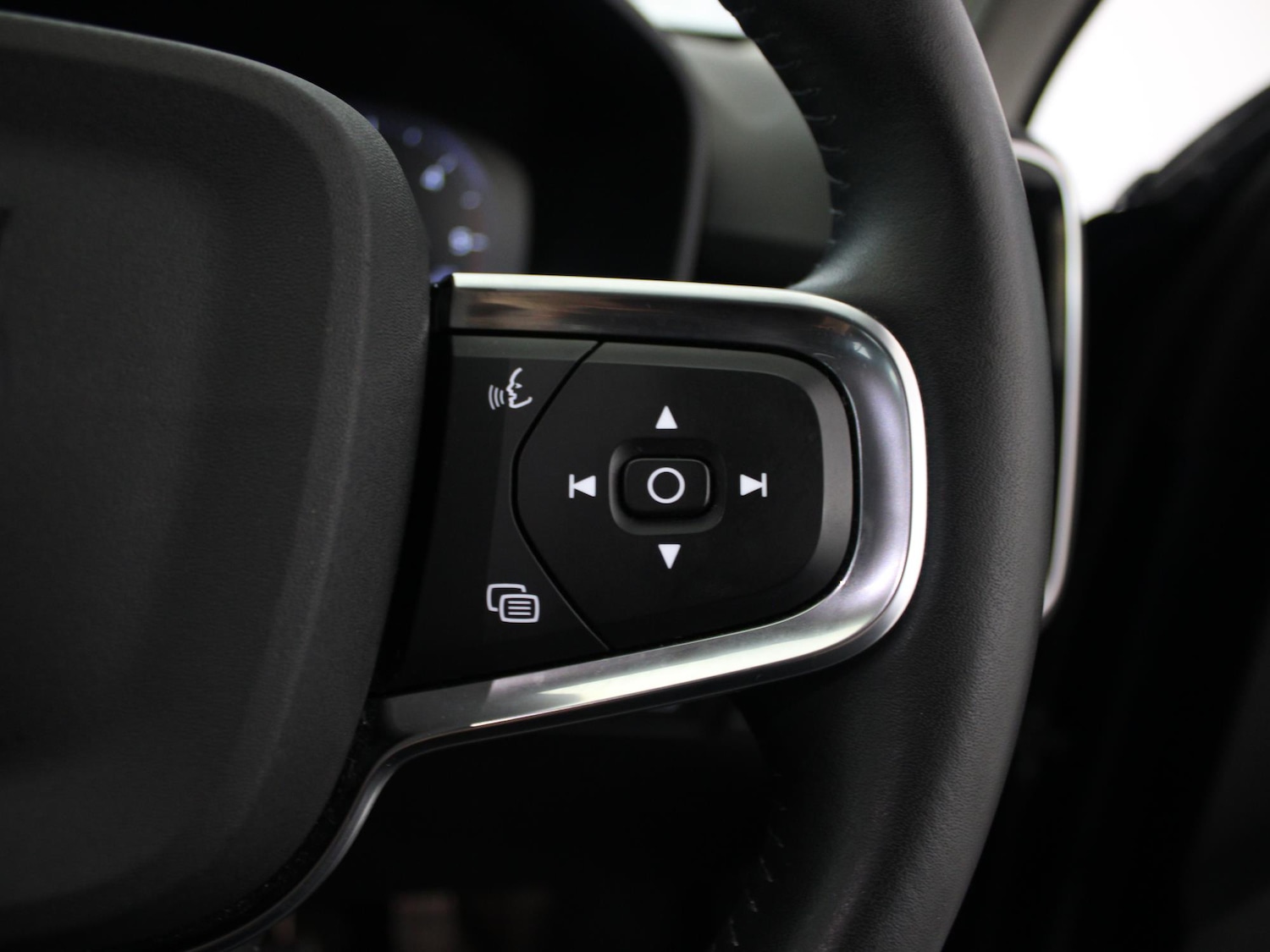 Used Volvo XC40 2020 for sale - 77348463: Photo 34