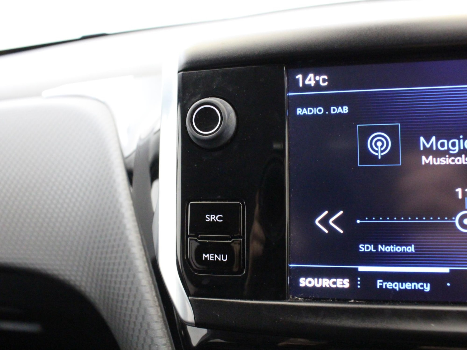 Used Peugeot 2008 2017 for sale - 76594406: Photo 14