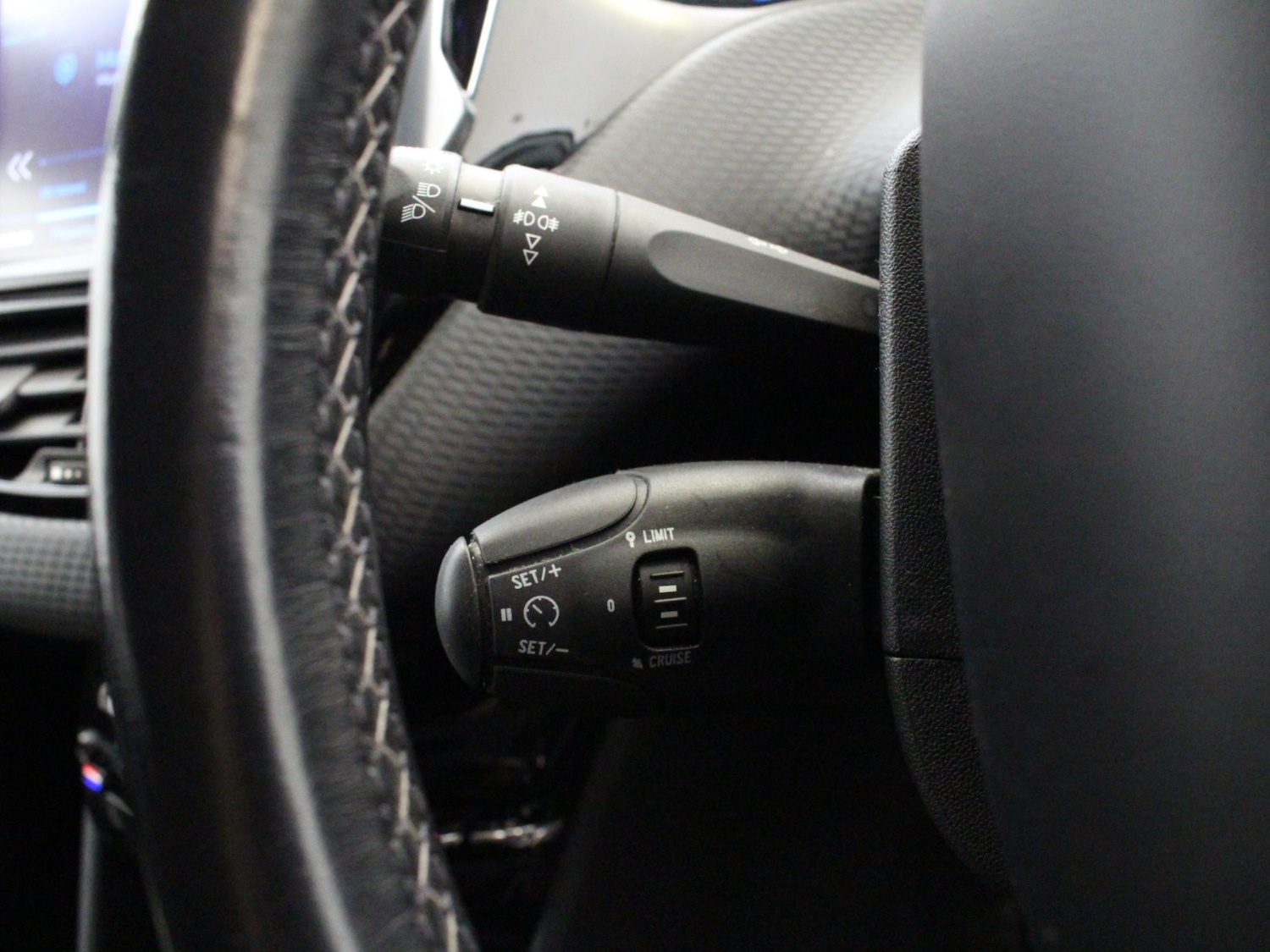 Used Peugeot 2008 2017 for sale - 76594406: Photo 18