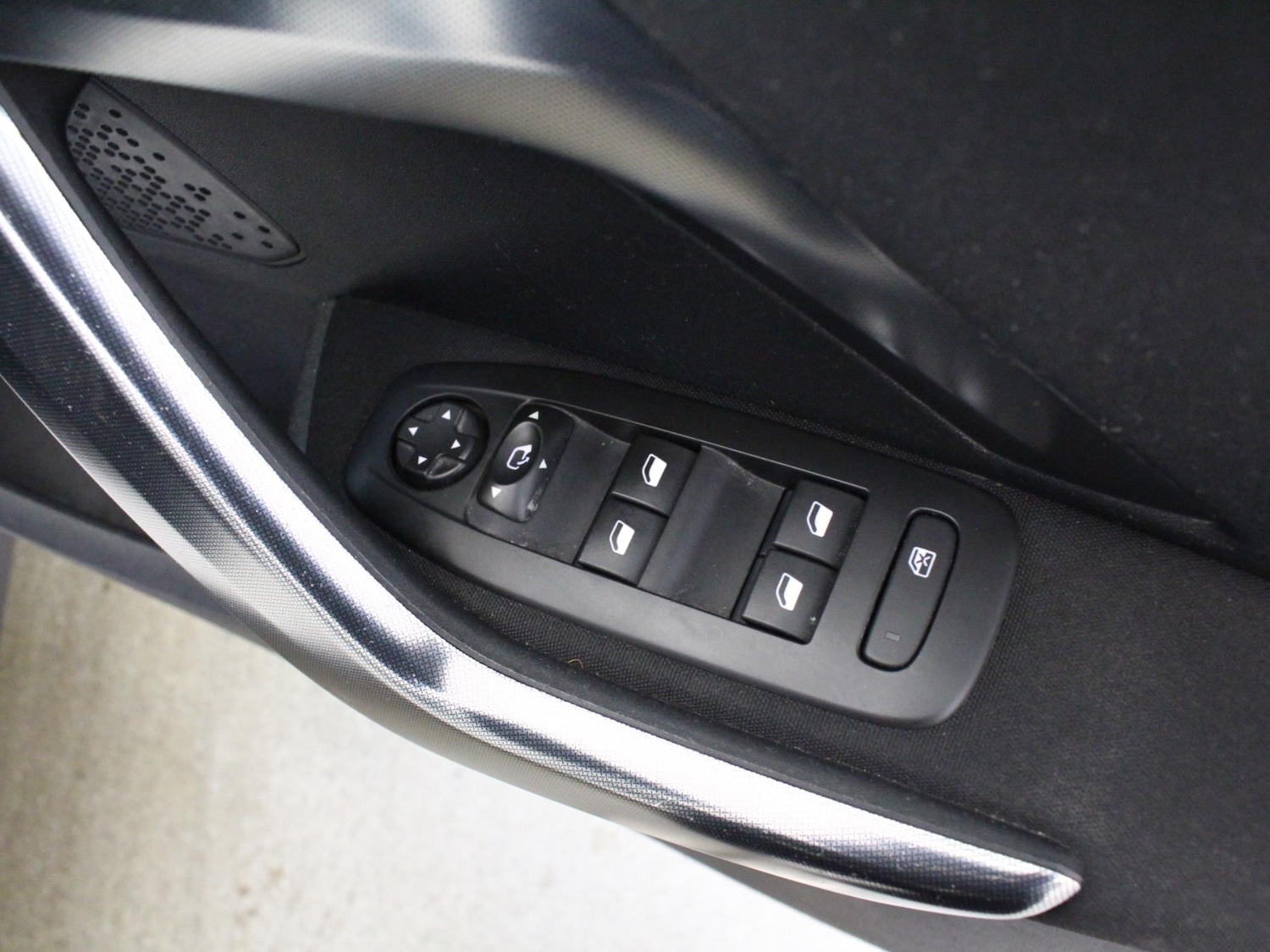 Used Peugeot 2008 2017 for sale - 76594406: Photo 22