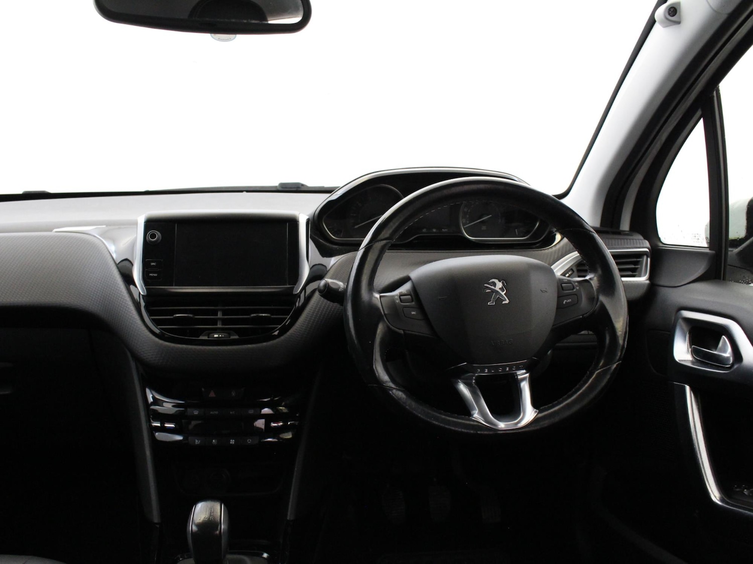 Used Peugeot 2008 2017 for sale - 76594406: Photo 9