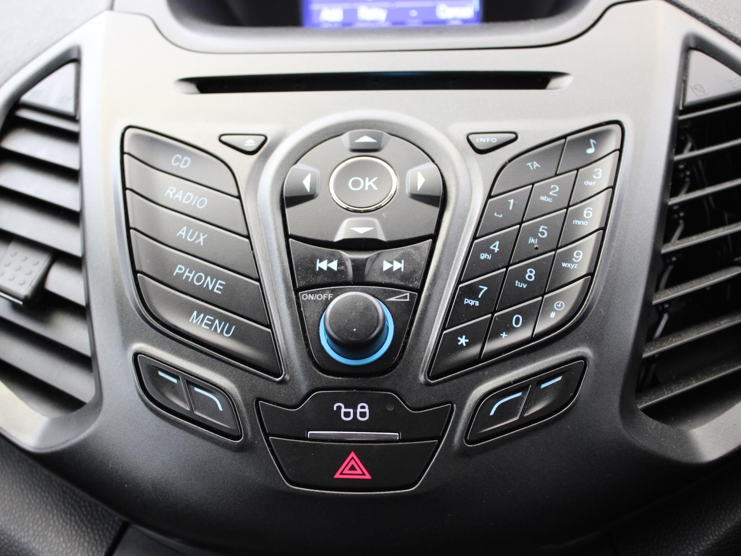 Used Ford Ecosport 2018 for sale - 77443850: Photo 18