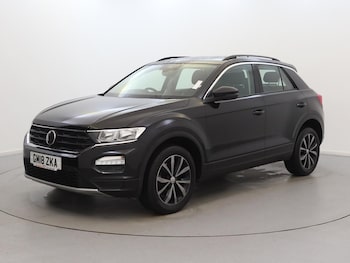 Used Volkswagen T-Roc 2018 for sale - 76192220: Photo