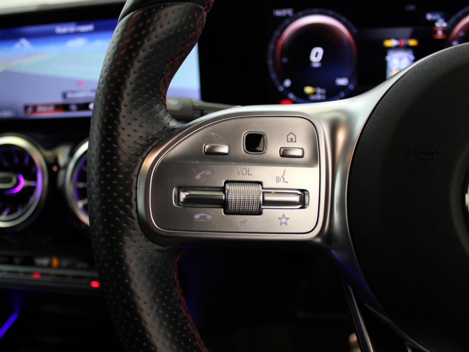 Used Mercedes-Benz EQA 2022 for sale - 76916442: Photo 36