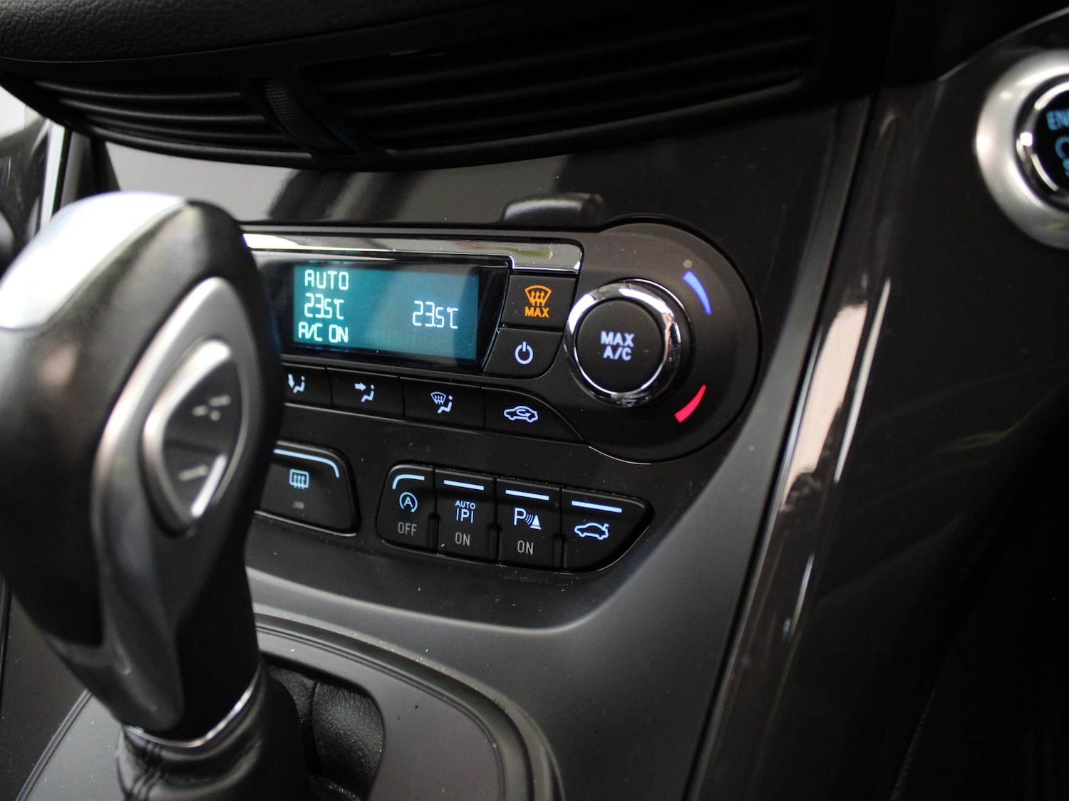 Used Ford Kuga 2016 for sale - 78218344: Photo 24