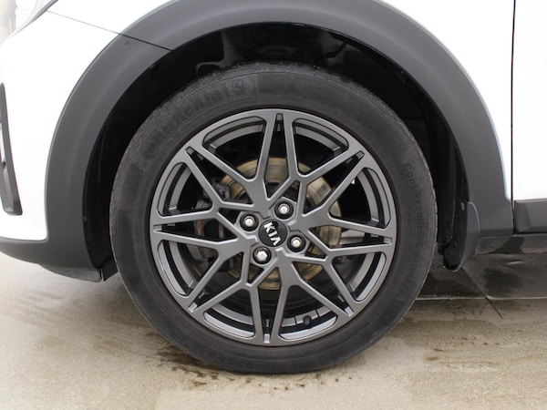 Used Kia Stonic 2020 for sale - 75343840: Photo 38