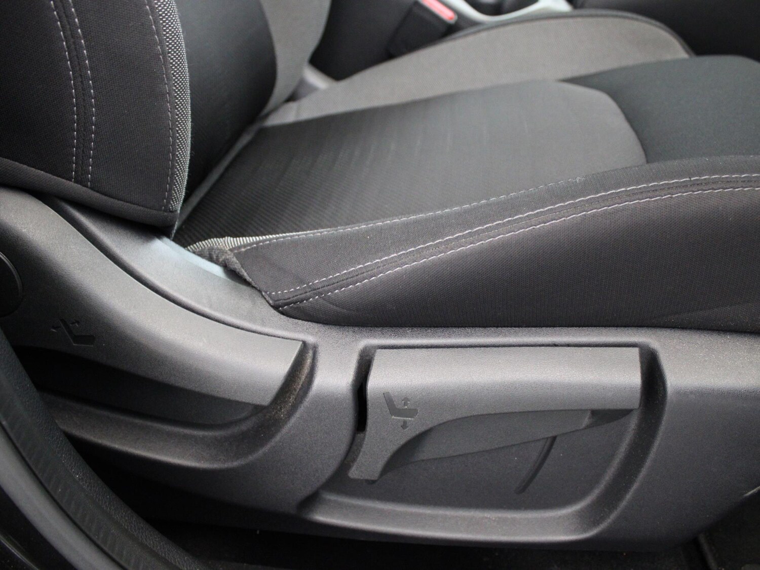 Used Nissan Qashqai 2017 for sale - 77686988: Photo 10