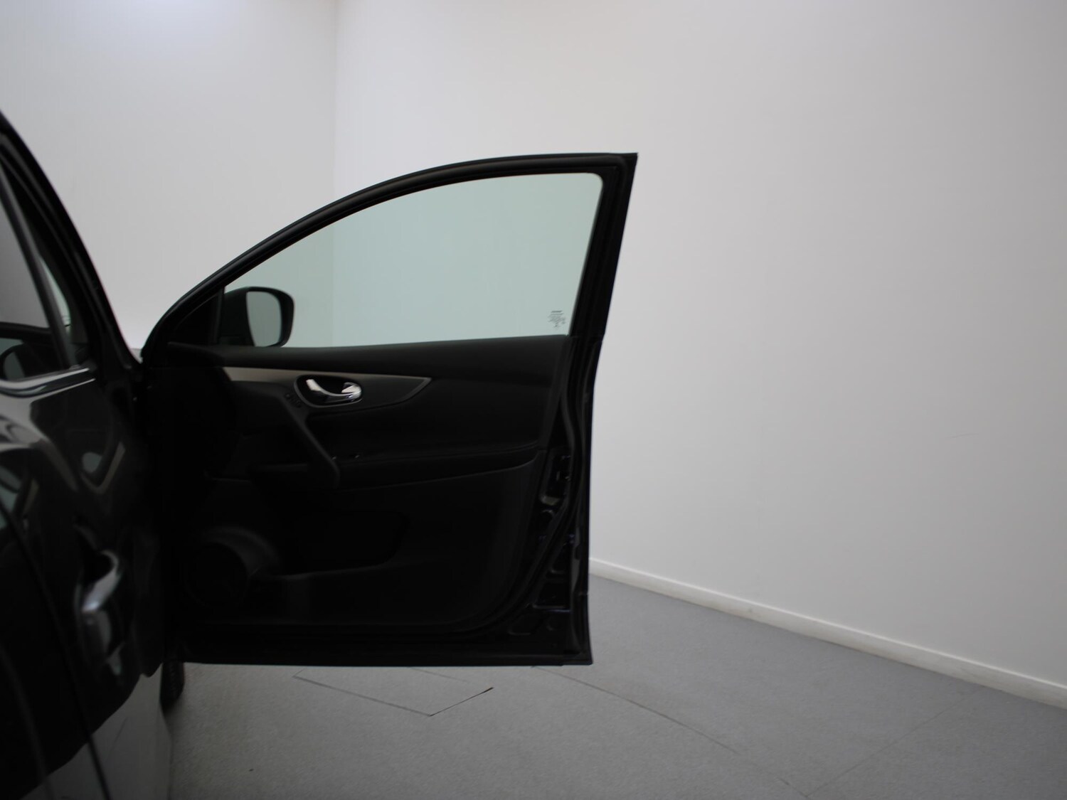 Used Nissan Qashqai 2017 for sale - 77686988: Photo 36