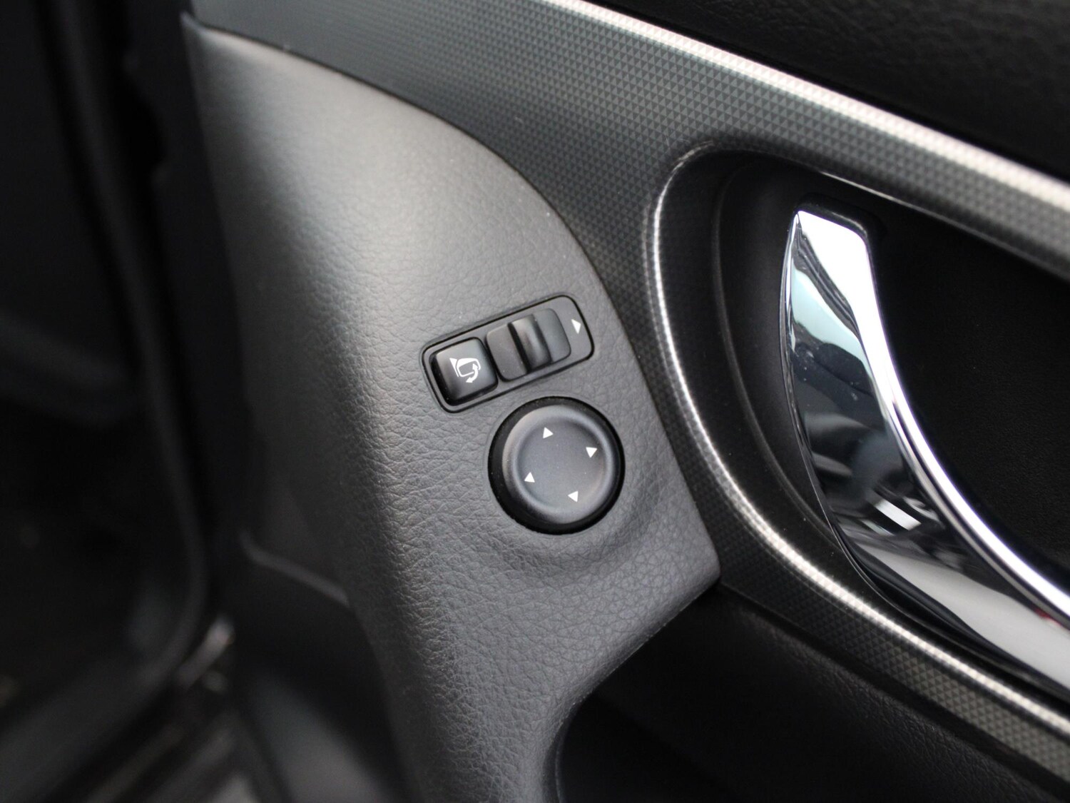 Used Nissan Qashqai 2017 for sale - 77686988: Photo 37