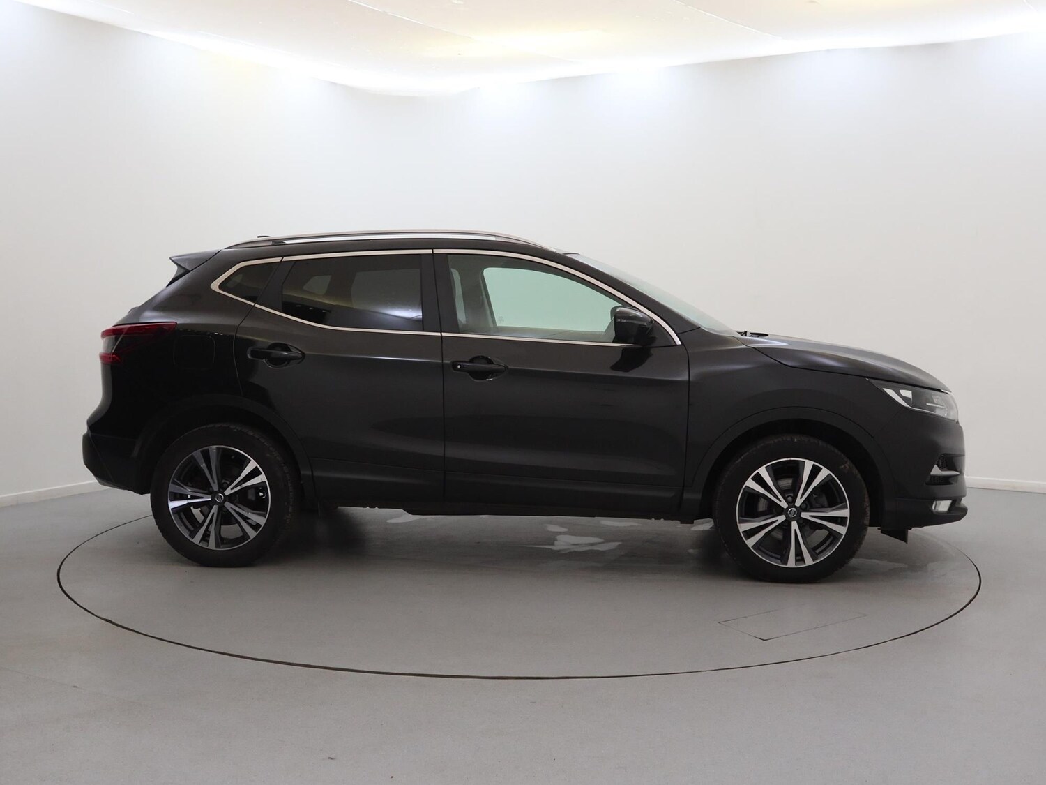Used Nissan Qashqai 2017 for sale - 77686988: Photo 8
