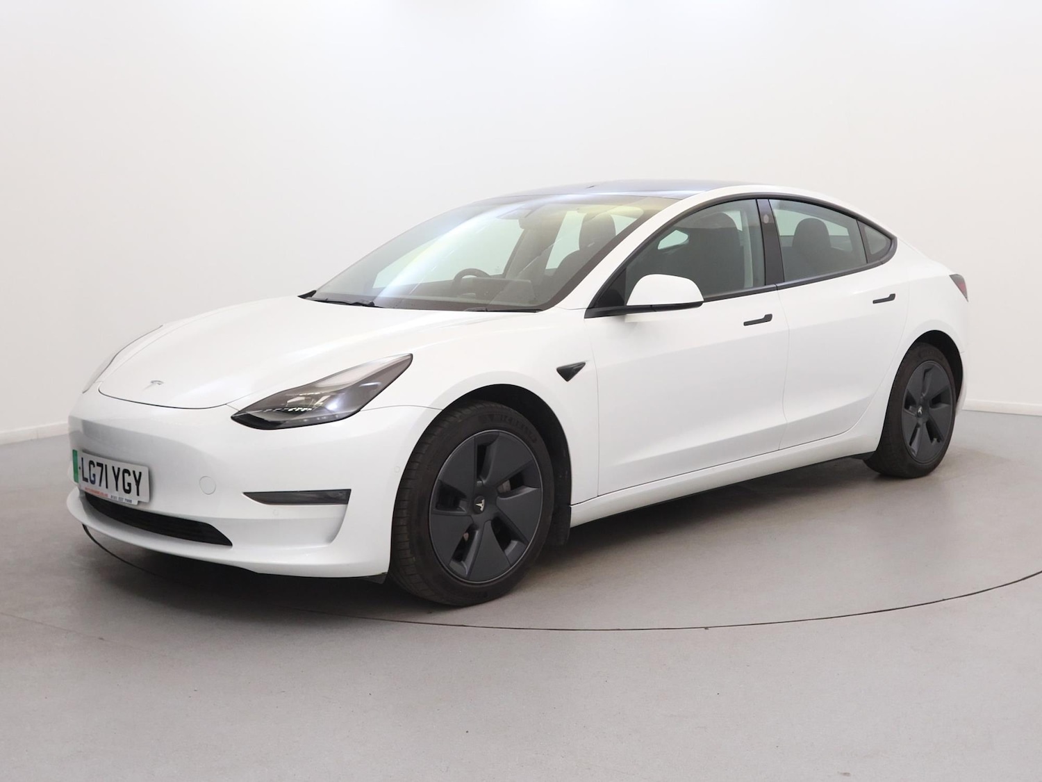 Used Tesla Model 3 2021 for sale - 76128341: Photo 3