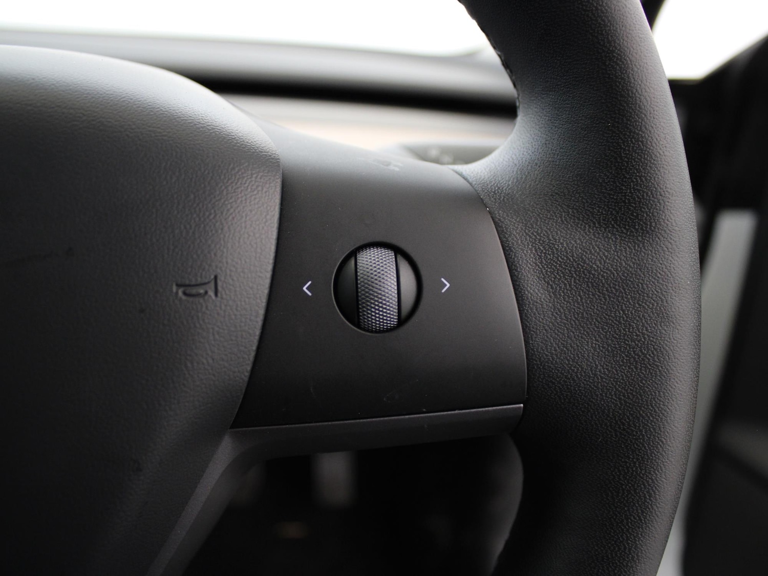Used Tesla Model 3 2021 for sale - 76128341: Photo 33