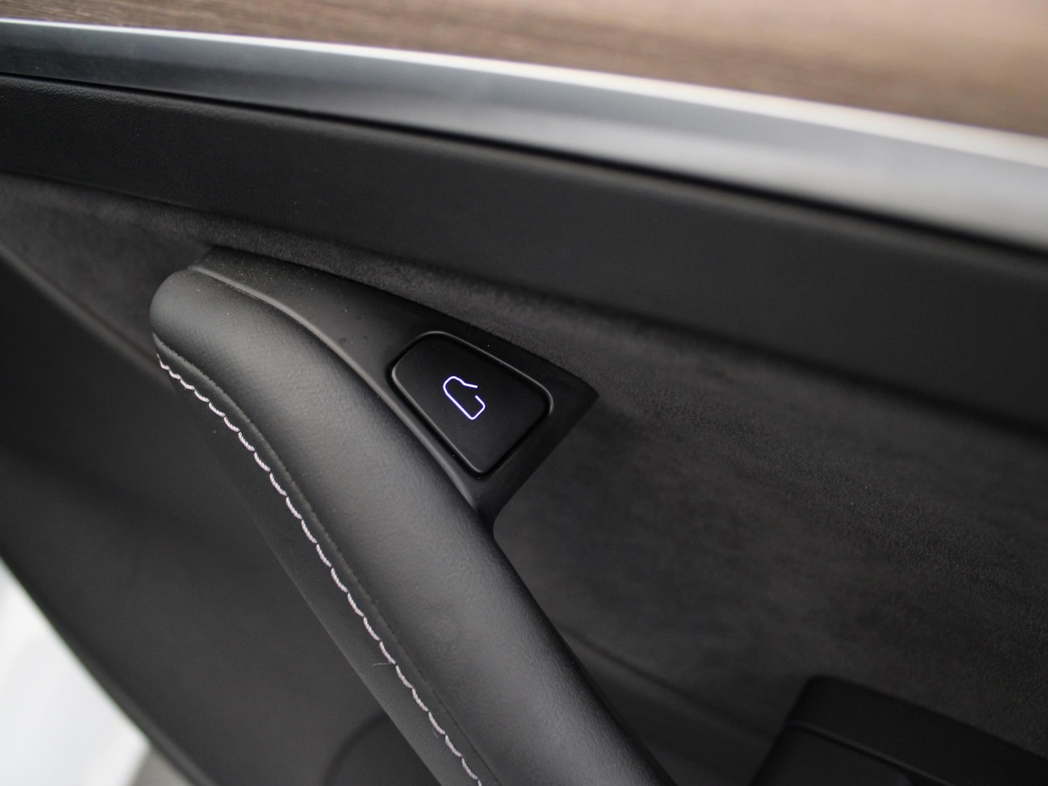 Used Tesla Model 3 2021 for sale - 76128341: Photo 37