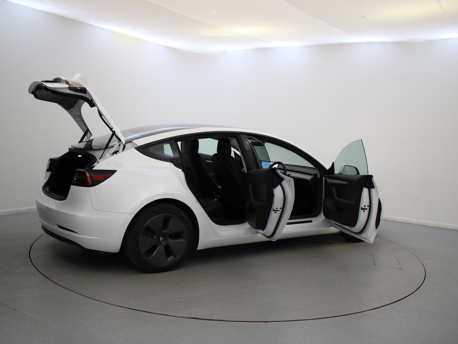 Used Tesla Model 3 2021 for sale - 76128341: Photo 40