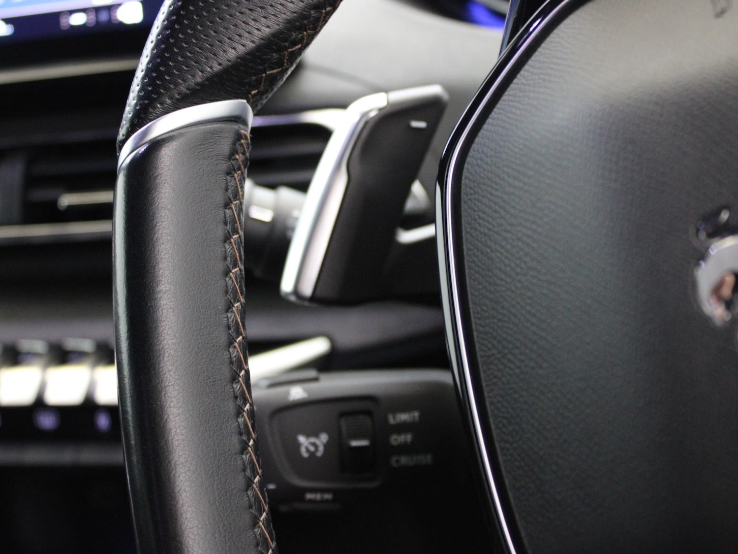 Used Peugeot 5008 2022 for sale - 77561210: Photo 36