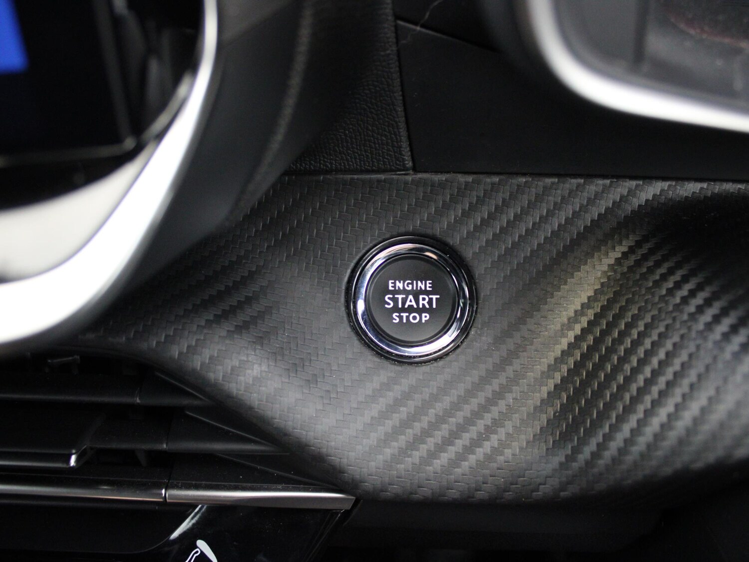 Used Peugeot 2008 2022 for sale - 76502890: Photo 15