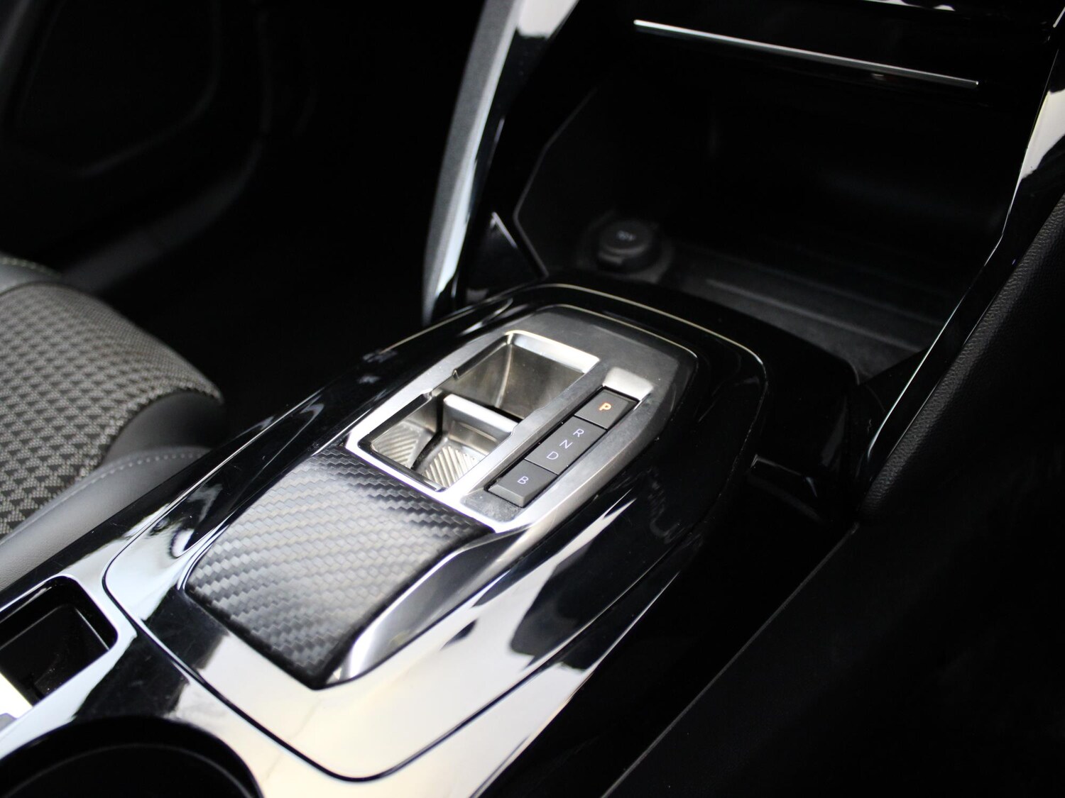 Used Peugeot 2008 2022 for sale - 76502890: Photo 25