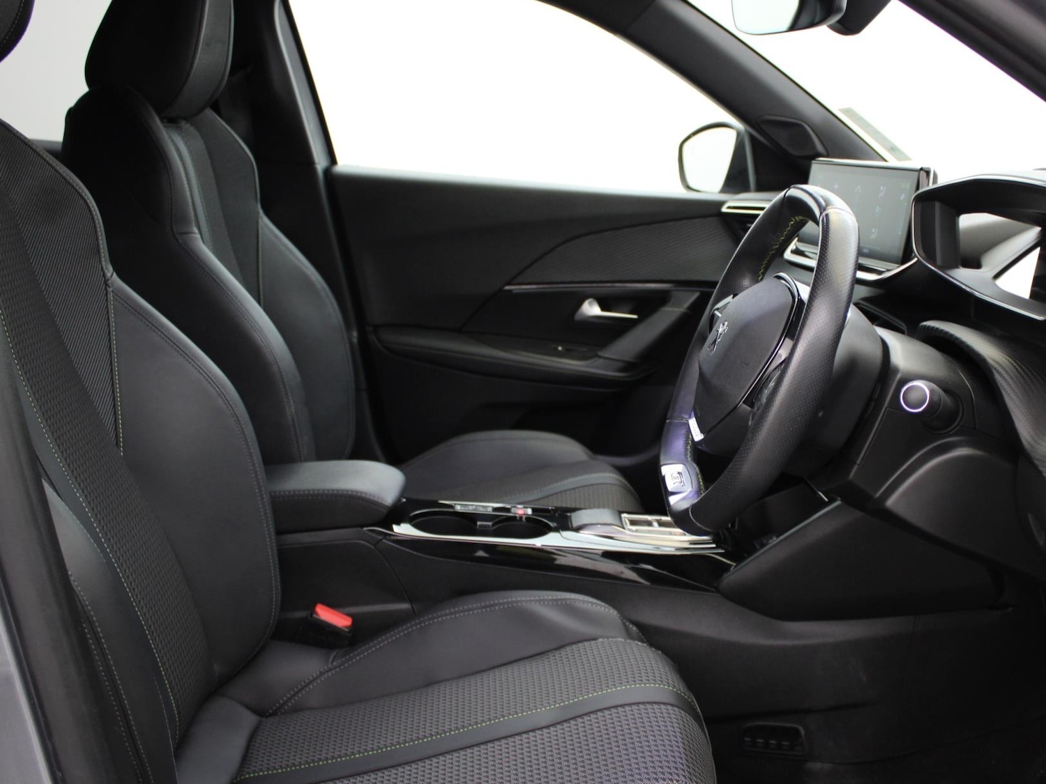 Used Peugeot 2008 2022 for sale - 76502890: Photo 9