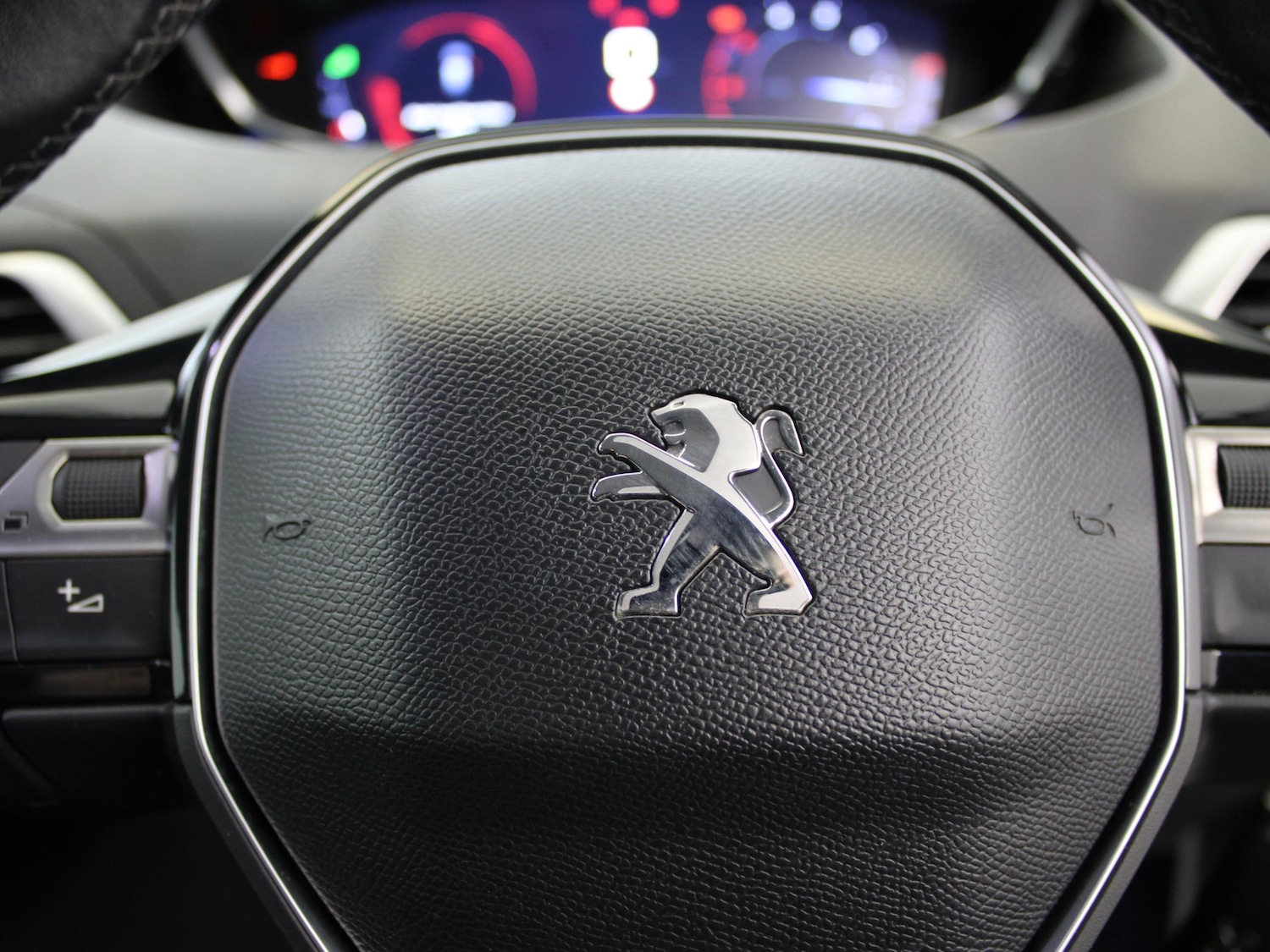 Used Peugeot 3008 2018 for sale - 76274618: Photo 25