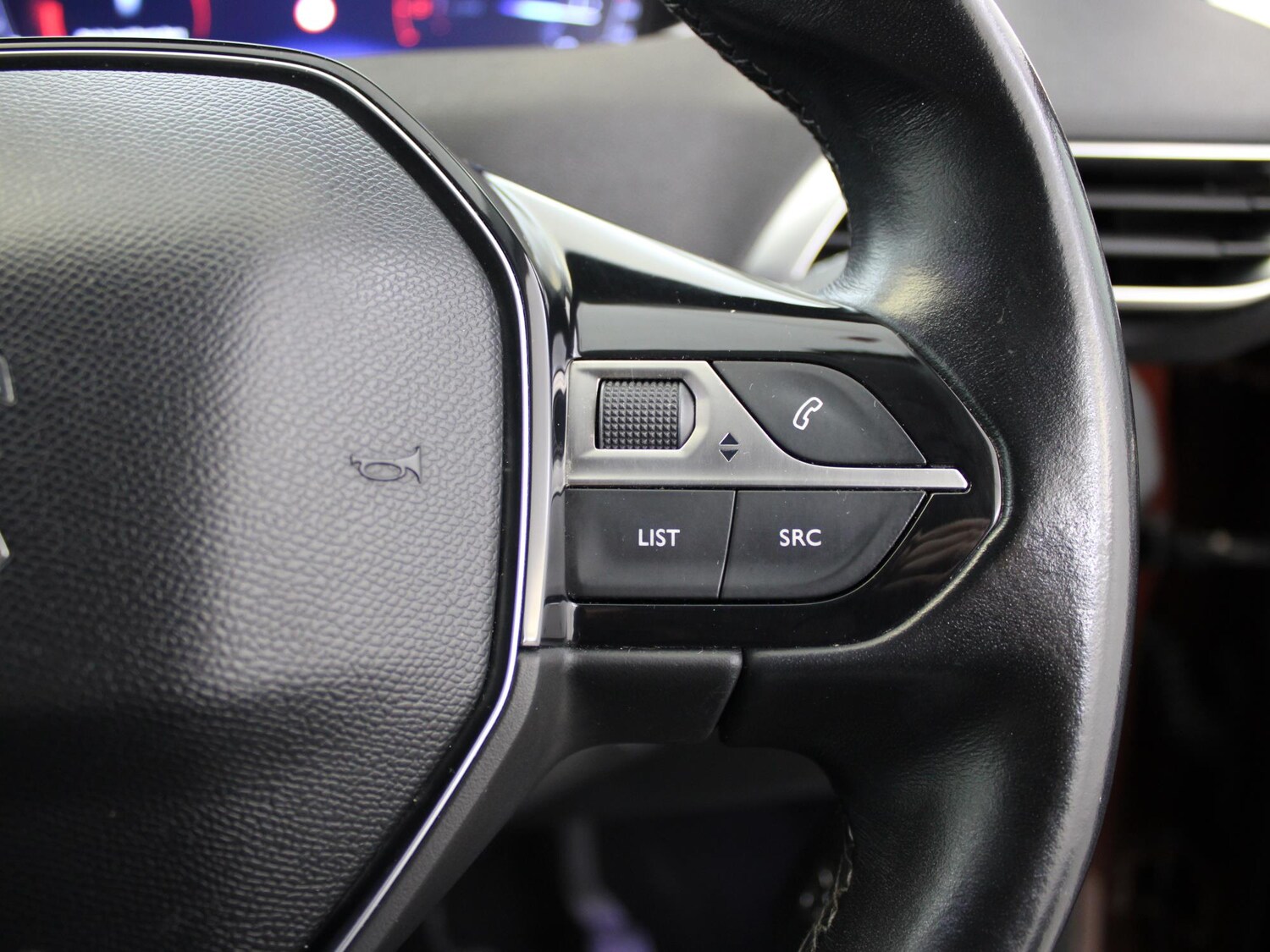 Used Peugeot 3008 2018 for sale - 76274618: Photo 27