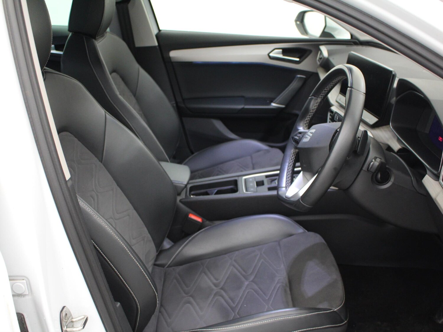 Used SEAT Leon 2021 for sale - 77758352: Photo 9