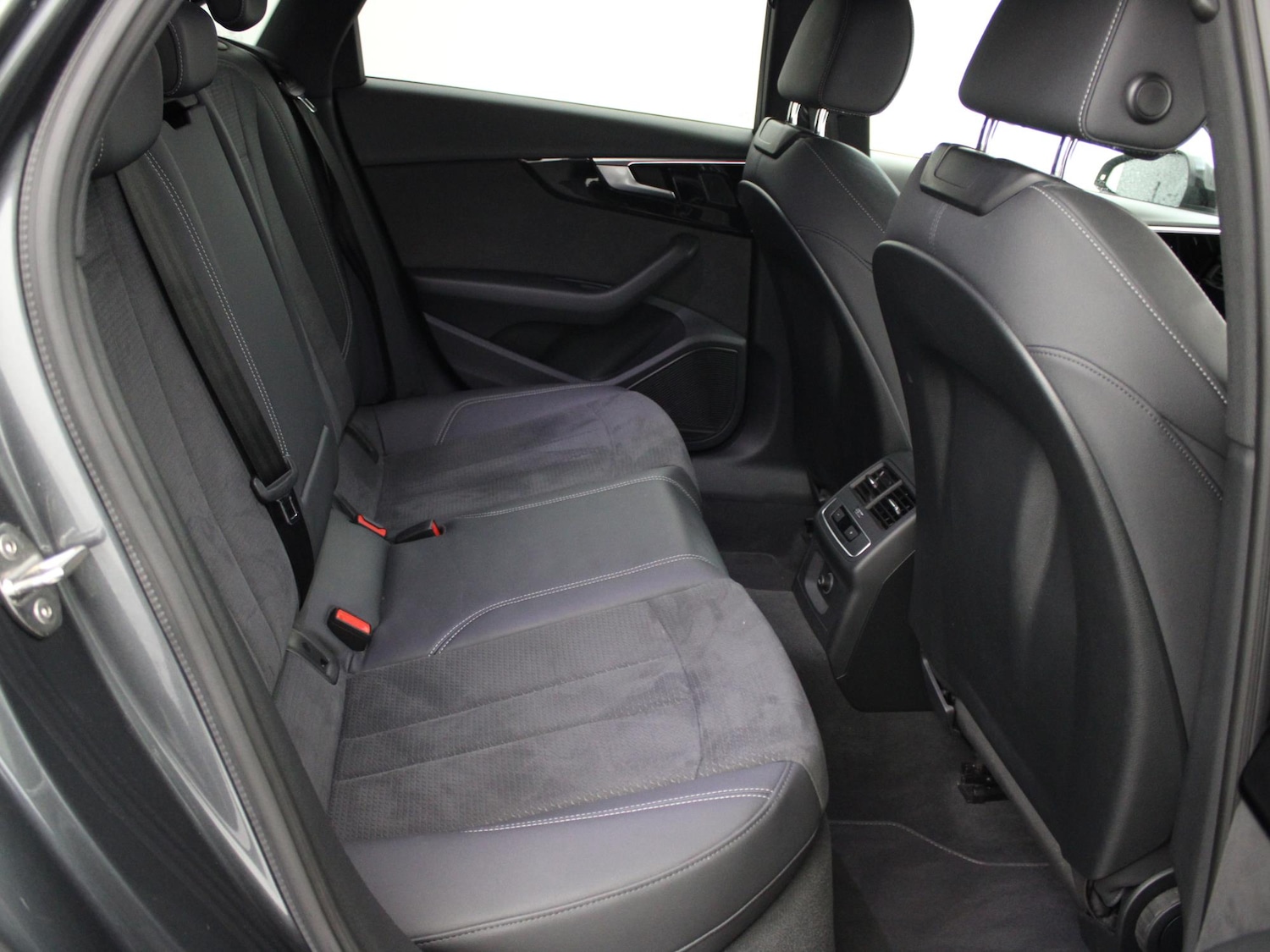 Used Audi A4 2021 for sale - 77240049: Photo 12