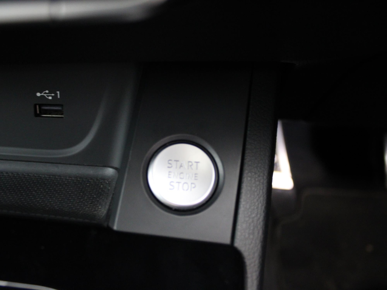 Used Audi A4 2021 for sale - 77240049: Photo 16