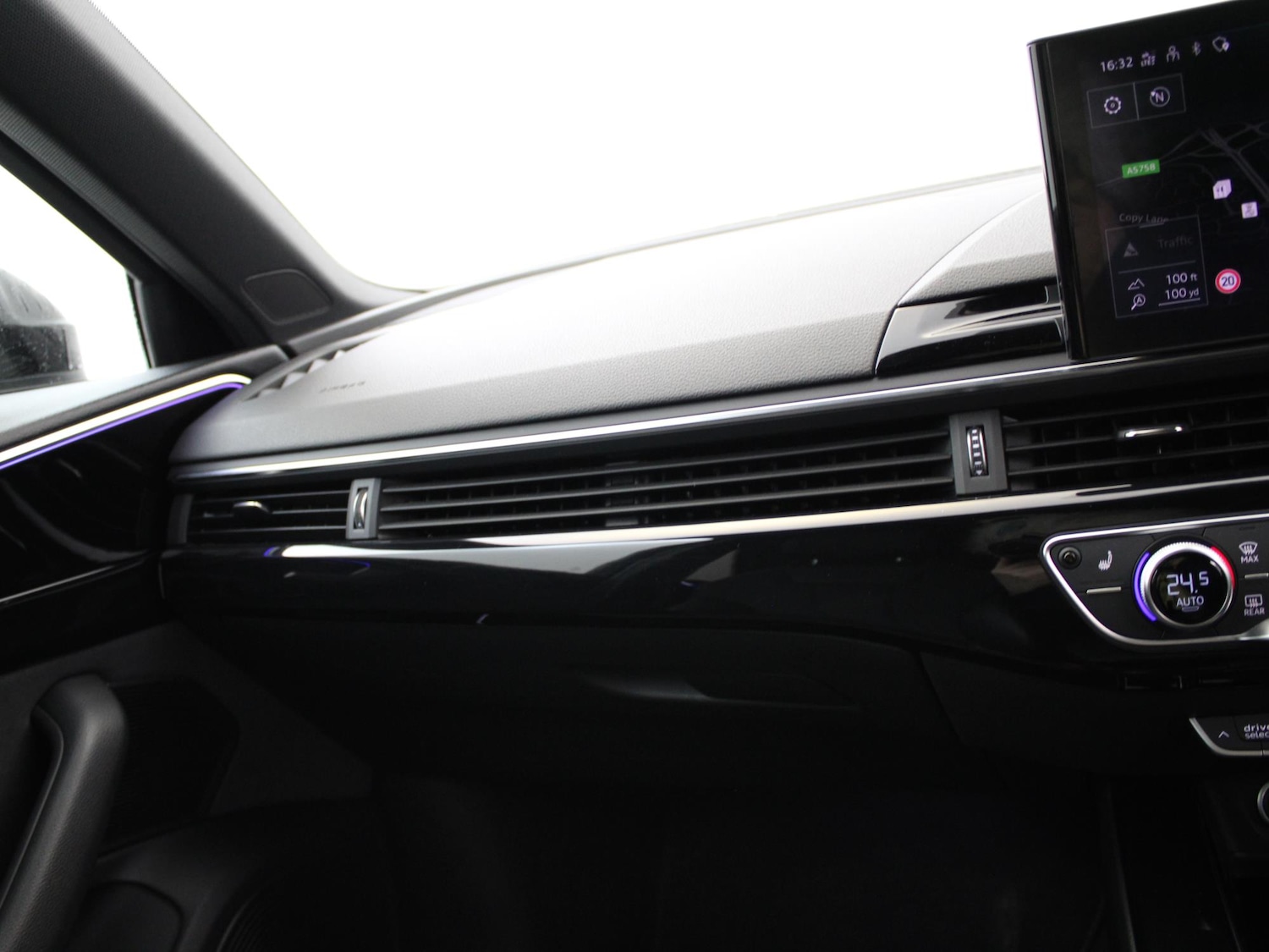 Used Audi A4 2021 for sale - 77240049: Photo 31