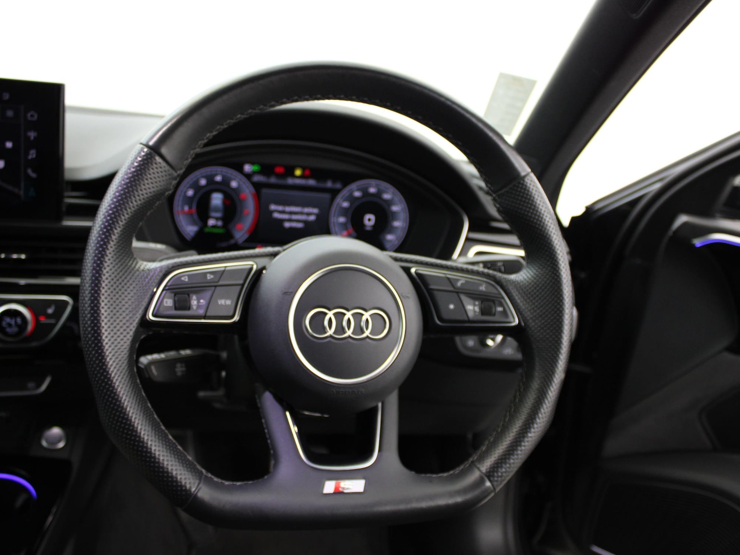 Used Audi A4 2021 for sale - 77240049: Photo 32