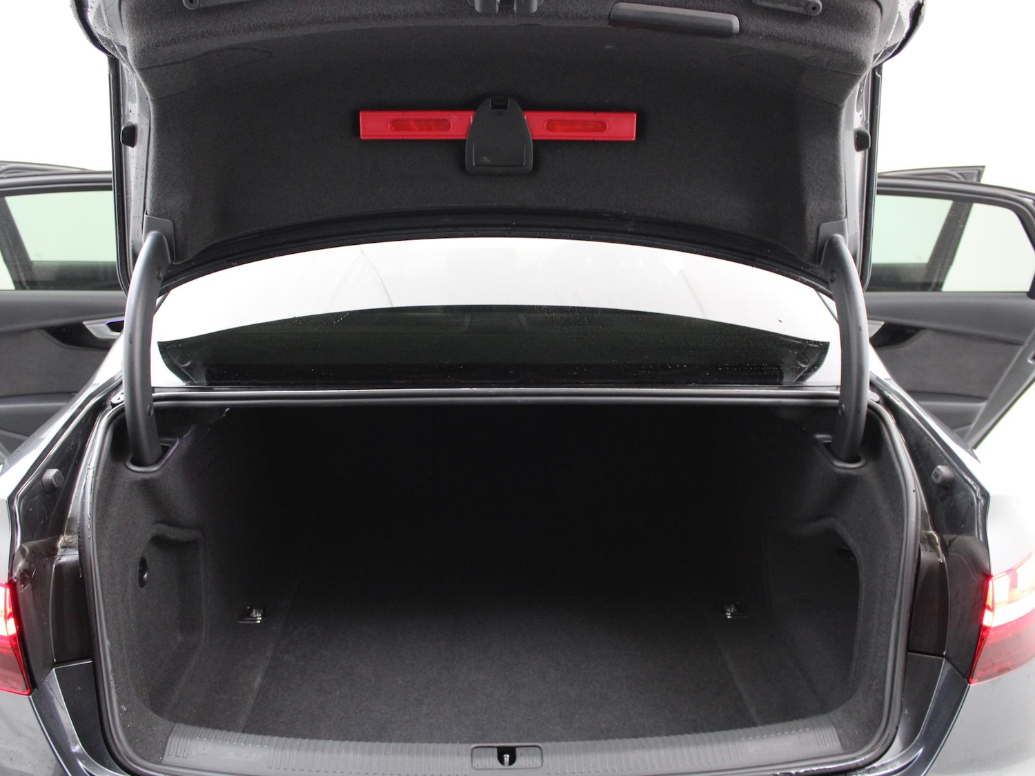 Used Audi A4 2021 for sale - 77240049: Photo 43