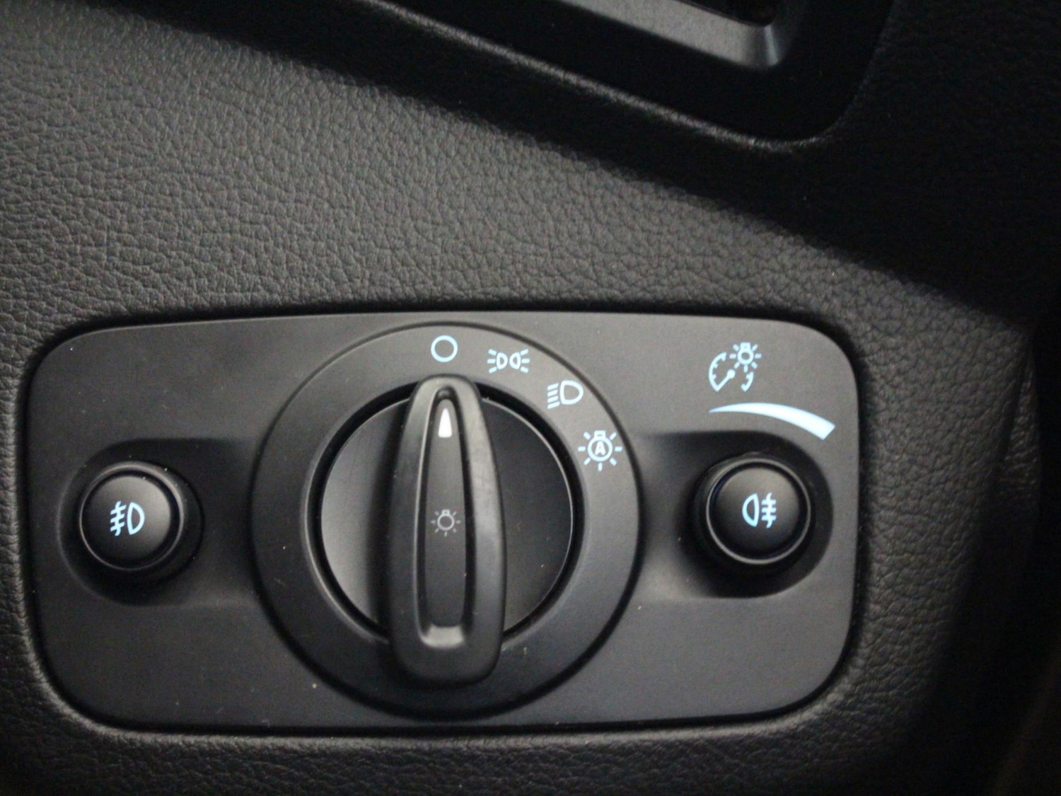 Used Ford Kuga 2018 for sale - 77973254: Photo 17