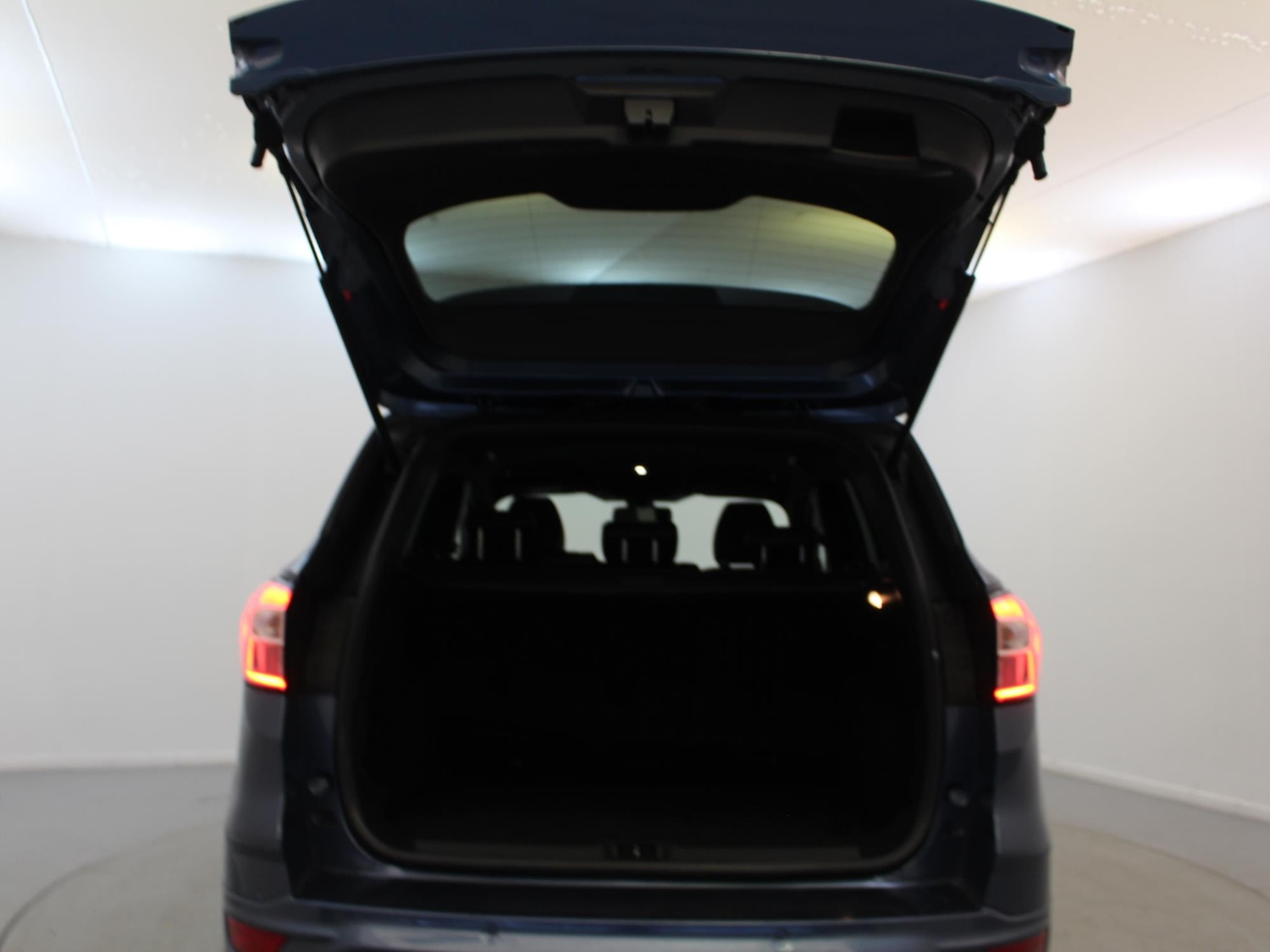 Used Ford Kuga 2018 for sale - 77973254: Photo 31