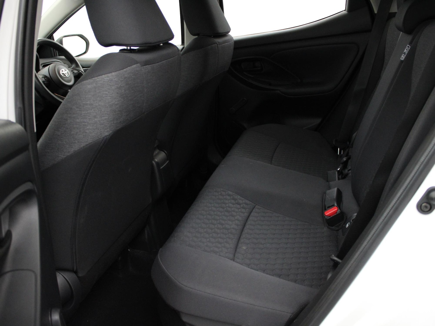 Used Toyota Yaris 2023 for sale - 76300285: Photo 12