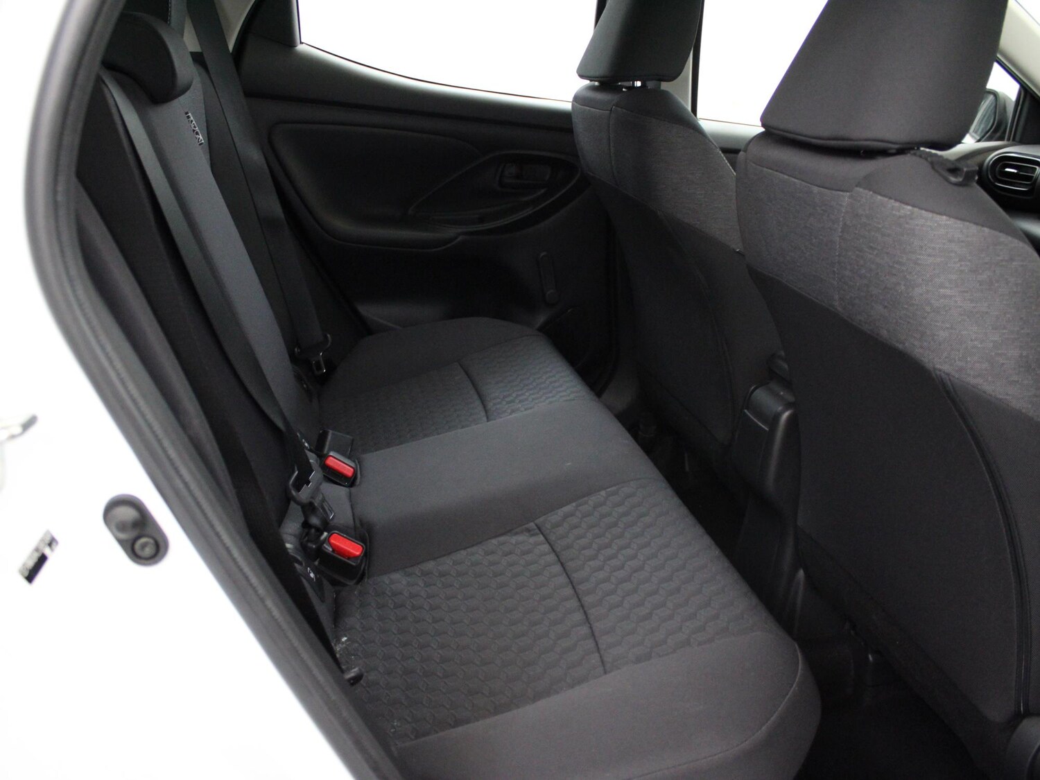 Used Toyota Yaris 2023 for sale - 76300285: Photo 13