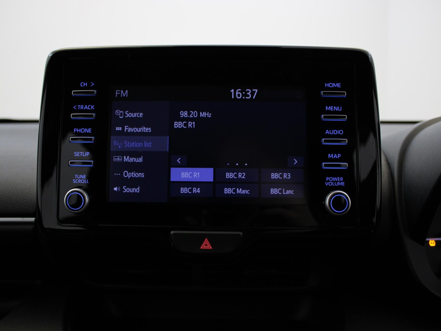 Used Toyota Yaris 2023 for sale - 76300285: Photo 21