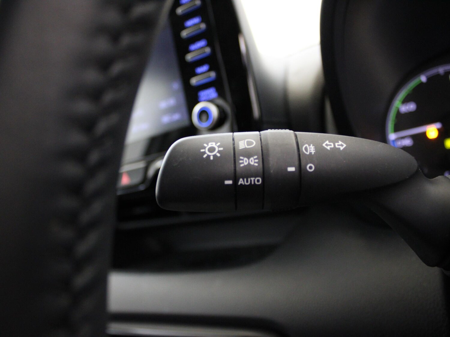 Used Toyota Yaris 2023 for sale - 76300285: Photo 31