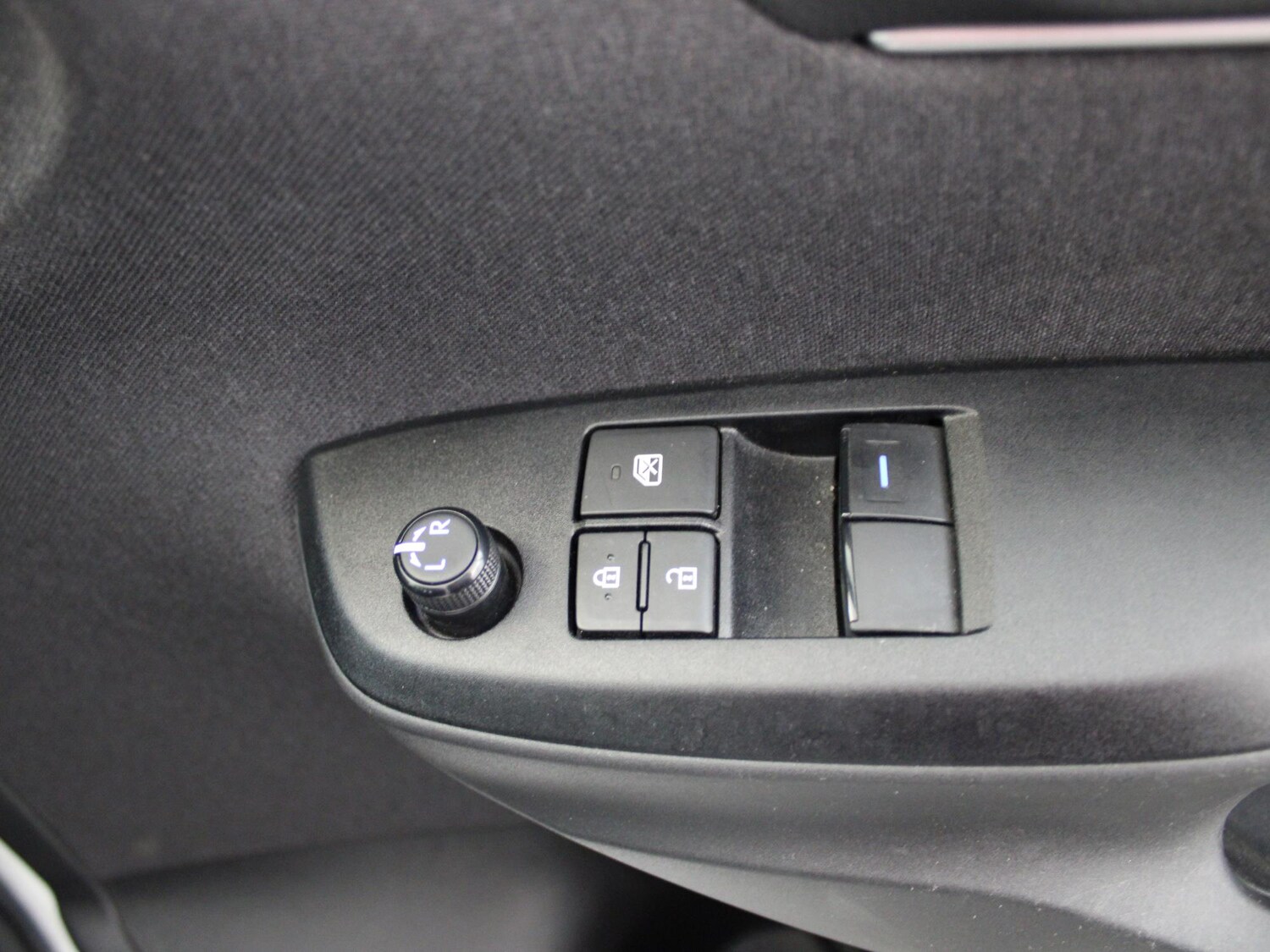 Used Toyota Yaris 2023 for sale - 76300285: Photo 34