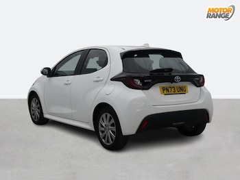 Used Toyota Yaris 2023 for sale - 76300285: Photo 3