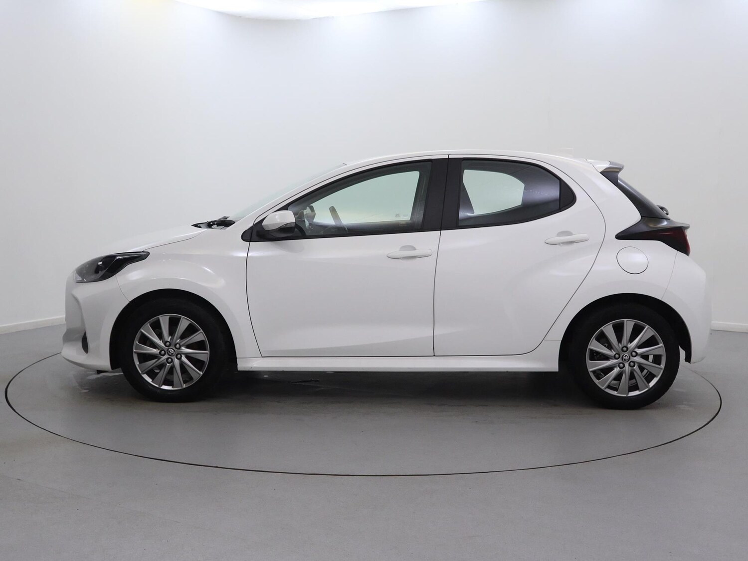 Used Toyota Yaris 2023 for sale - 76300285: Photo 4