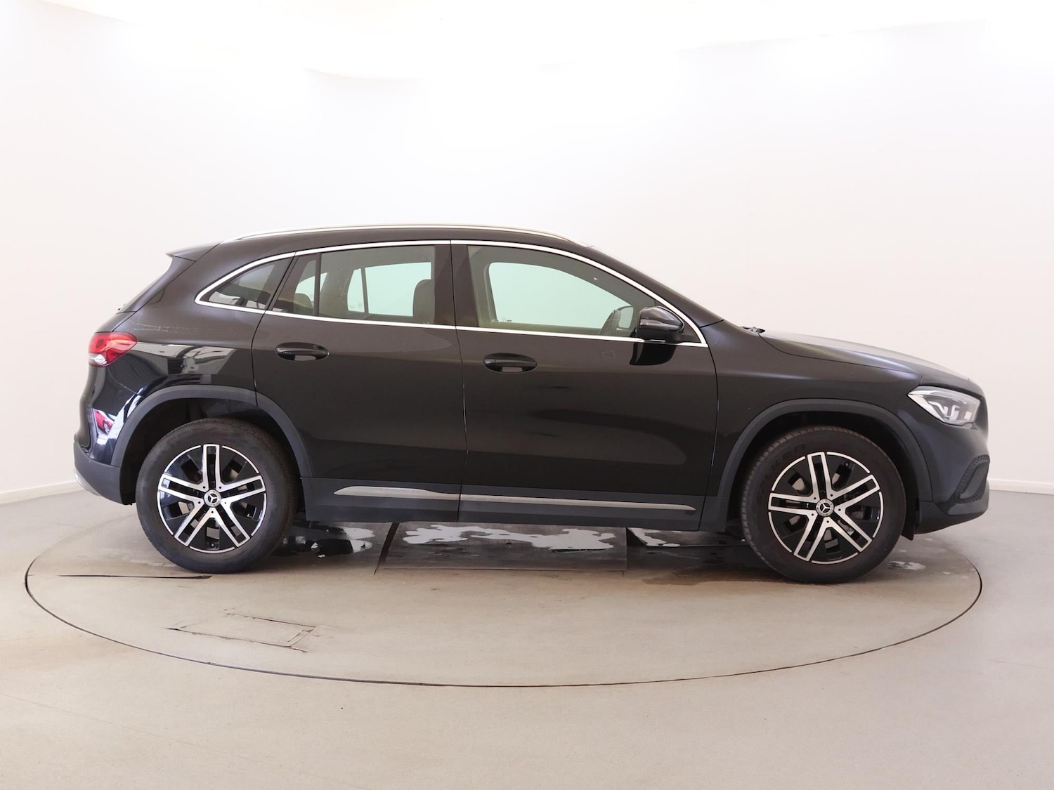 Used Mercedes-Benz GLA 2021 for sale - 77979722: Photo 8