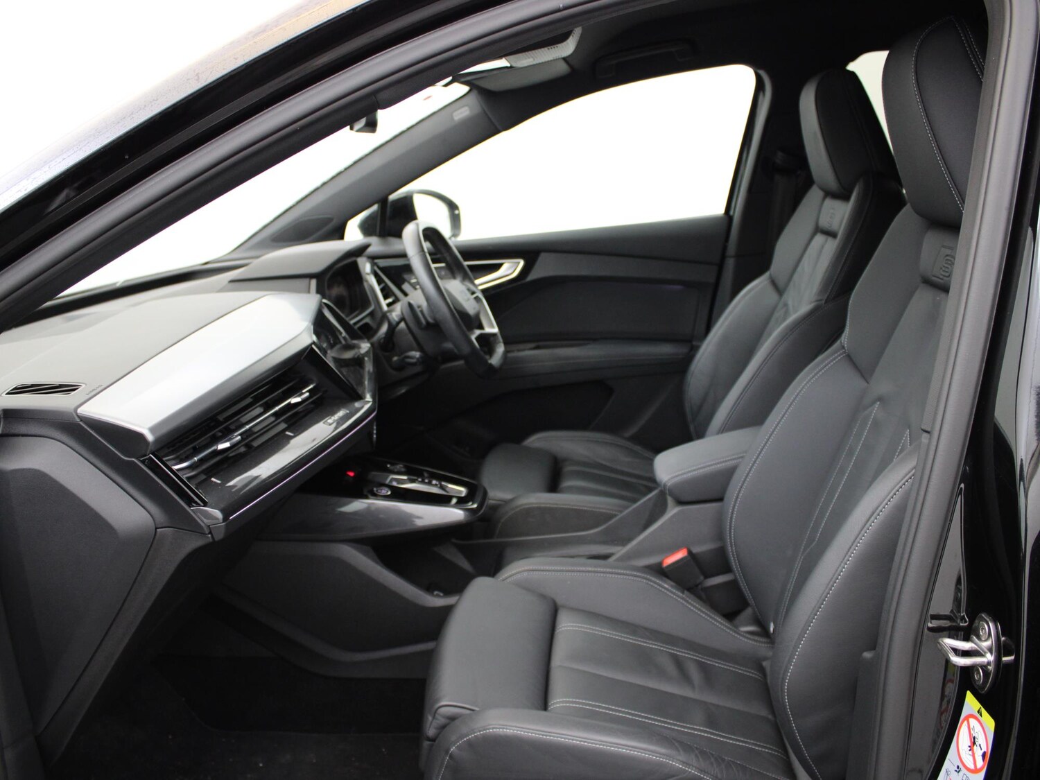 Used Audi Q4 e-tron 2022 for sale - 76564844: Photo 11