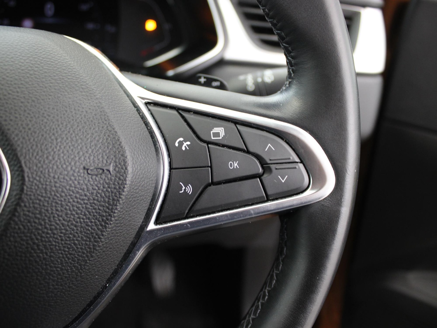 Used Renault Captur 2020 for sale - 77398019: Photo 31