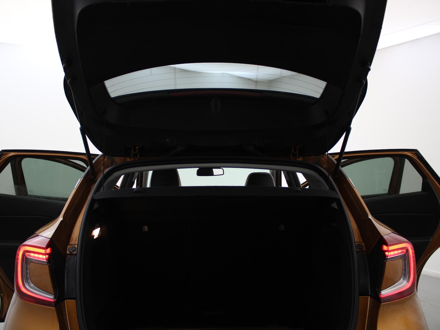 Used Renault Captur 2020 for sale - 77398019: Photo 35